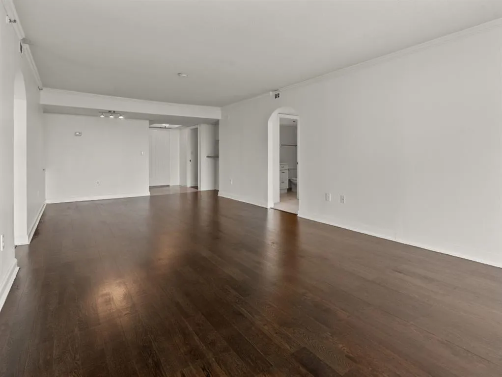 2870 Pharr Court South Nw Unit 2901, Atlanta, Georgia 30305, 2 Bedrooms Bedrooms, ,2 BathroomsBathrooms,Residential,For Sale,2870 Pharr Court South Nw Unit 2901,7627533