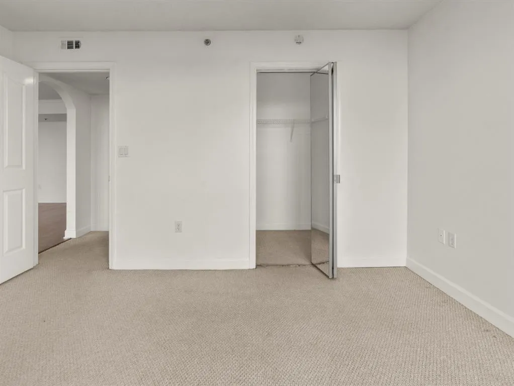 2870 Pharr Court South Nw Unit 2901, Atlanta, Georgia 30305, 2 Bedrooms Bedrooms, ,2 BathroomsBathrooms,Residential,For Sale,2870 Pharr Court South Nw Unit 2901,7627533