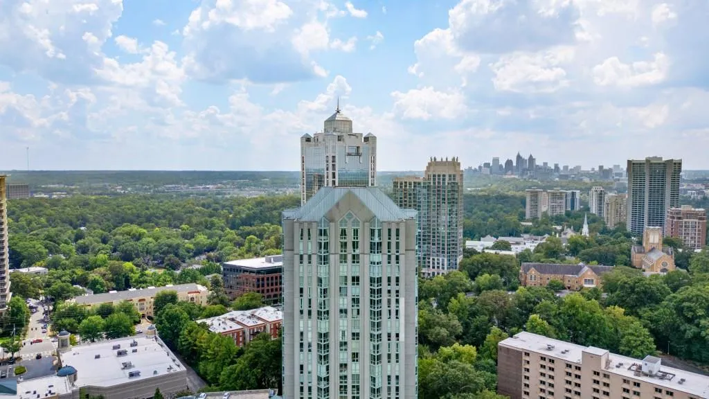 2870 Pharr Court South Nw Unit 2901, Atlanta, Georgia 30305, 2 Bedrooms Bedrooms, ,2 BathroomsBathrooms,Residential,For Sale,2870 Pharr Court South Nw Unit 2901,7627533