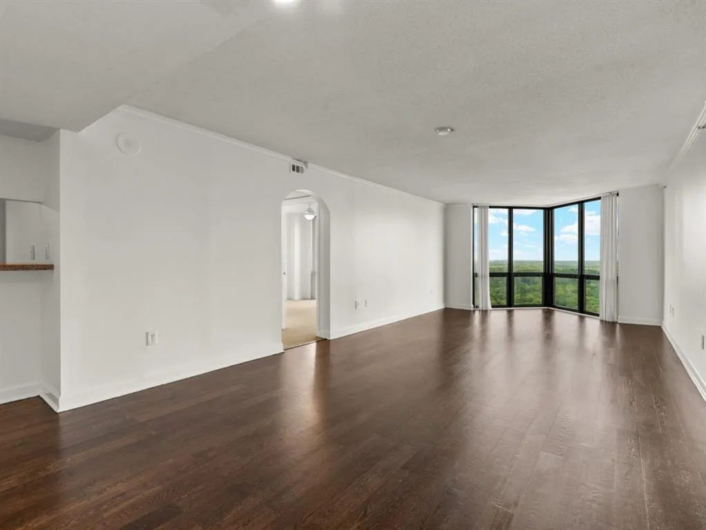 2870 Pharr Court South Nw Unit 2901, Atlanta, Georgia 30305, 2 Bedrooms Bedrooms, ,2 BathroomsBathrooms,Residential,For Sale,2870 Pharr Court South Nw Unit 2901,7627533