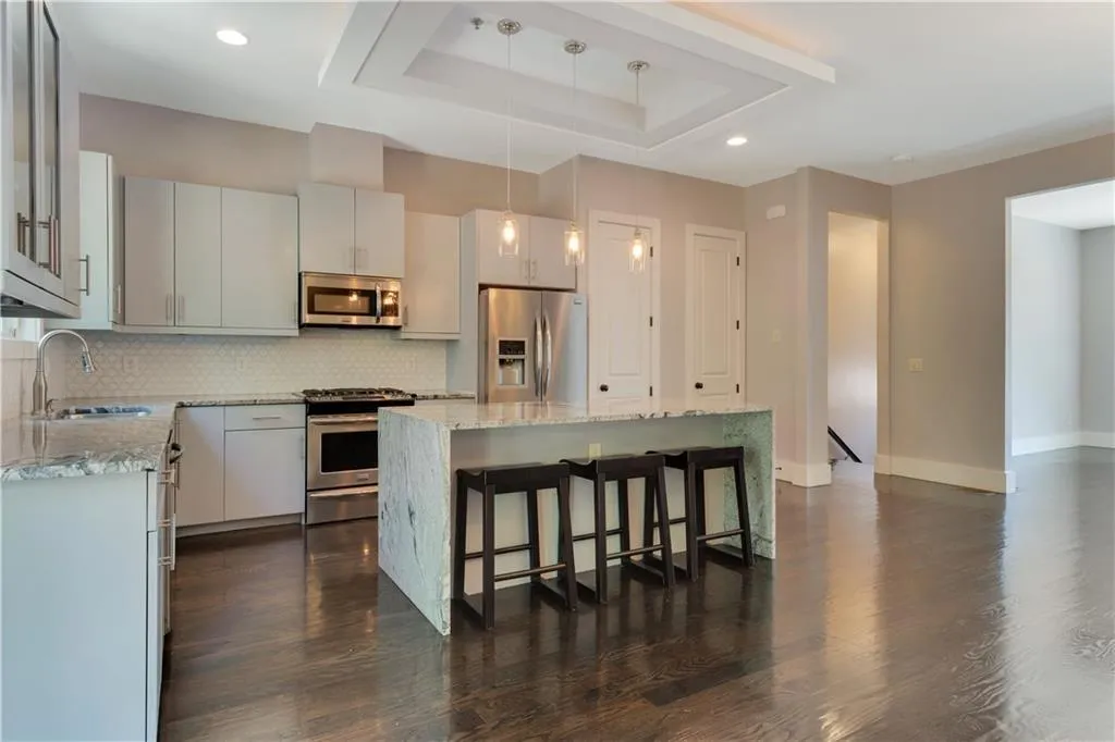 482 Pearl Cove Court, Sandy Springs, Georgia 30350, 4 Bedrooms Bedrooms, ,3 BathroomsBathrooms,Residential,Sold,482 Pearl Cove Court,6041805