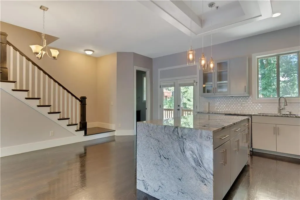 482 Pearl Cove Court, Sandy Springs, Georgia 30350, 4 Bedrooms Bedrooms, ,3 BathroomsBathrooms,Residential,Sold,482 Pearl Cove Court,6041805