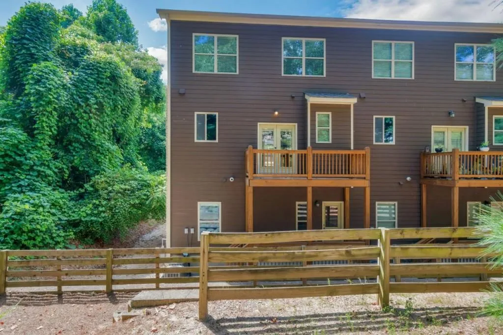 482 Pearl Cove Court, Sandy Springs, Georgia 30350, 4 Bedrooms Bedrooms, ,3 BathroomsBathrooms,Residential,Sold,482 Pearl Cove Court,6041805