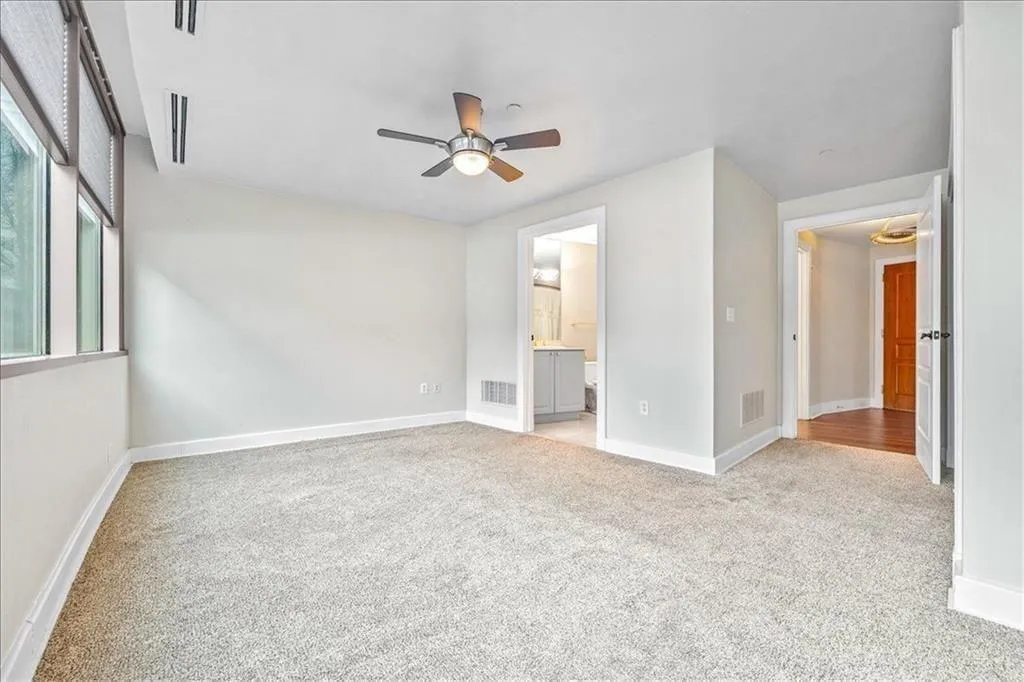 700 Park Regency Place Ne Unit 502, Atlanta, Georgia 30326, 2 Bedrooms Bedrooms, 0 ,2 BathroomsBathrooms,Residential,For Sale,700 Park Regency Place Ne Unit 502,7774769