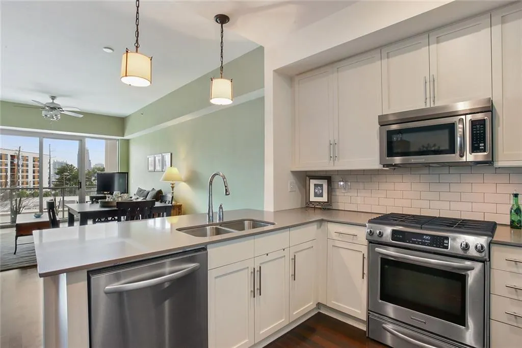 1100 Howell Mill Road Nw Unit 204, Atlanta, Georgia 30318, 1 Bedroom Bedrooms, ,1 BathroomBathrooms,Residential,Sold,1100 Howell Mill Road Nw Unit 204,5993938