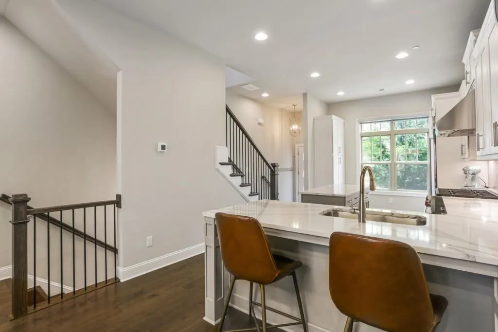 4333 Parkside Place, Atlanta, Georgia 30342, 2 Bedrooms Bedrooms, ,2 BathroomsBathrooms,Residential,Sold,4333 Parkside Place,6910583
