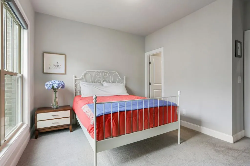 4333 Parkside Place, Atlanta, Georgia 30342, 2 Bedrooms Bedrooms, ,2 BathroomsBathrooms,Residential,Sold,4333 Parkside Place,6910583