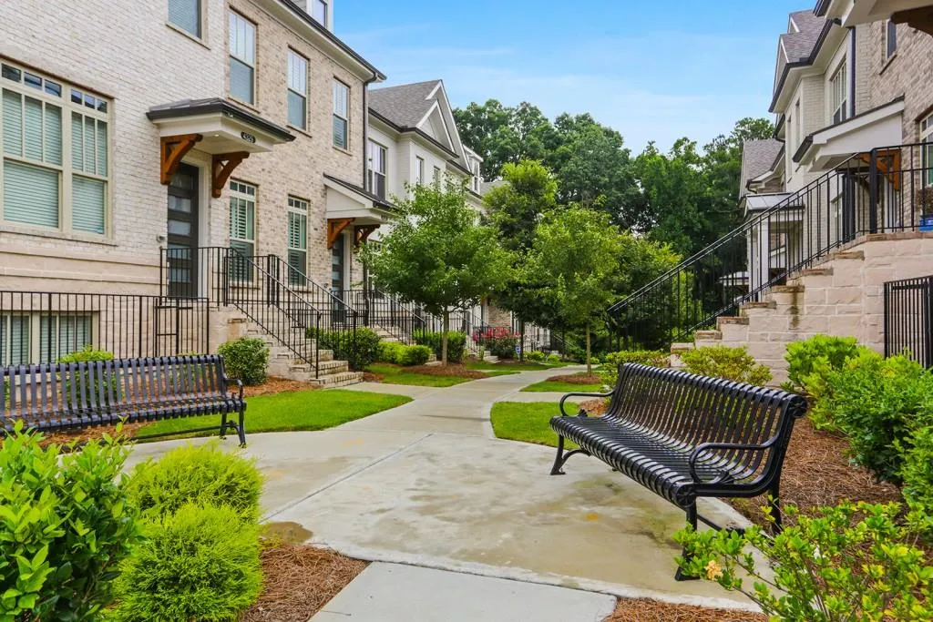 4333 Parkside Place, Atlanta, Georgia 30342, 2 Bedrooms Bedrooms, ,2 BathroomsBathrooms,Residential,Sold,4333 Parkside Place,6910583