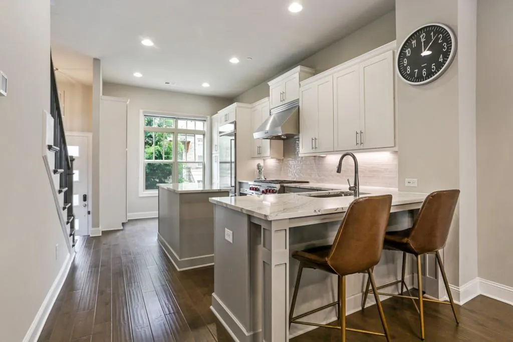 4333 Parkside Place, Atlanta, Georgia 30342, 2 Bedrooms Bedrooms, ,2 BathroomsBathrooms,Residential,Sold,4333 Parkside Place,6910583