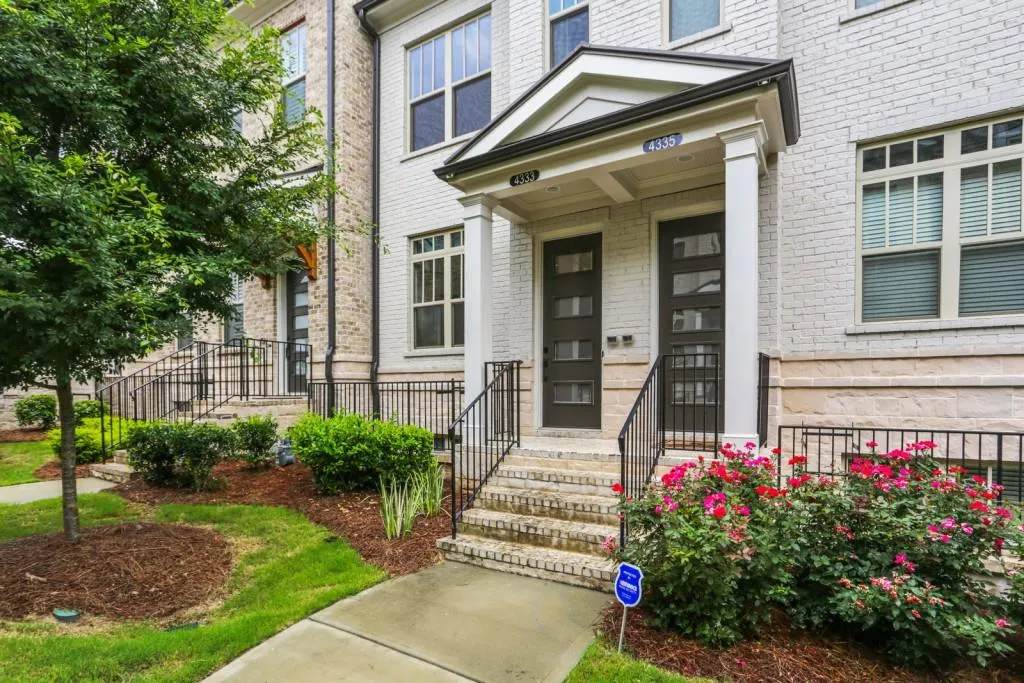 4333 Parkside Place, Atlanta, Georgia 30342, 2 Bedrooms Bedrooms, ,2 BathroomsBathrooms,Residential,Sold,4333 Parkside Place,6910583