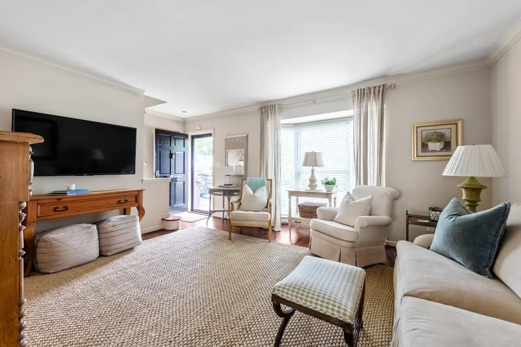 136 Peachtree Memorial Drive Nw Unit Nh4, Atlanta, Georgia 30309, 2 Bedrooms Bedrooms, ,1 BathroomBathrooms,Residential,Sold,136 Peachtree Memorial Drive Nw Unit Nh4,7581071