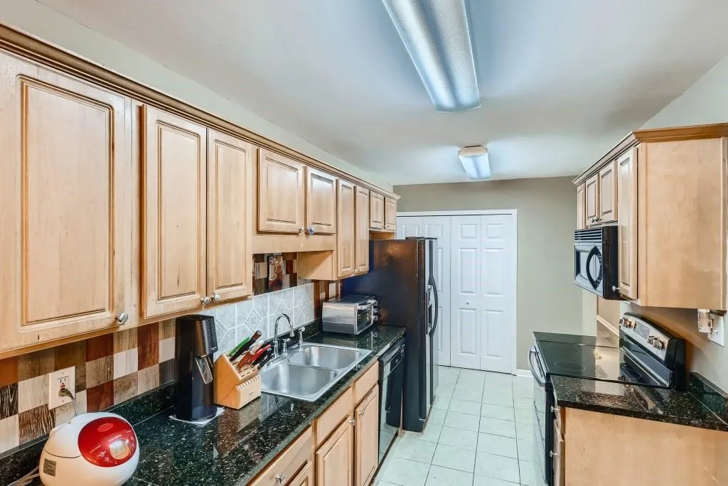 508 Brighton Point, Sandy Springs, Georgia 30328, 3 Bedrooms Bedrooms, ,2 BathroomsBathrooms,Residential,Sold,508 Brighton Point,7007248