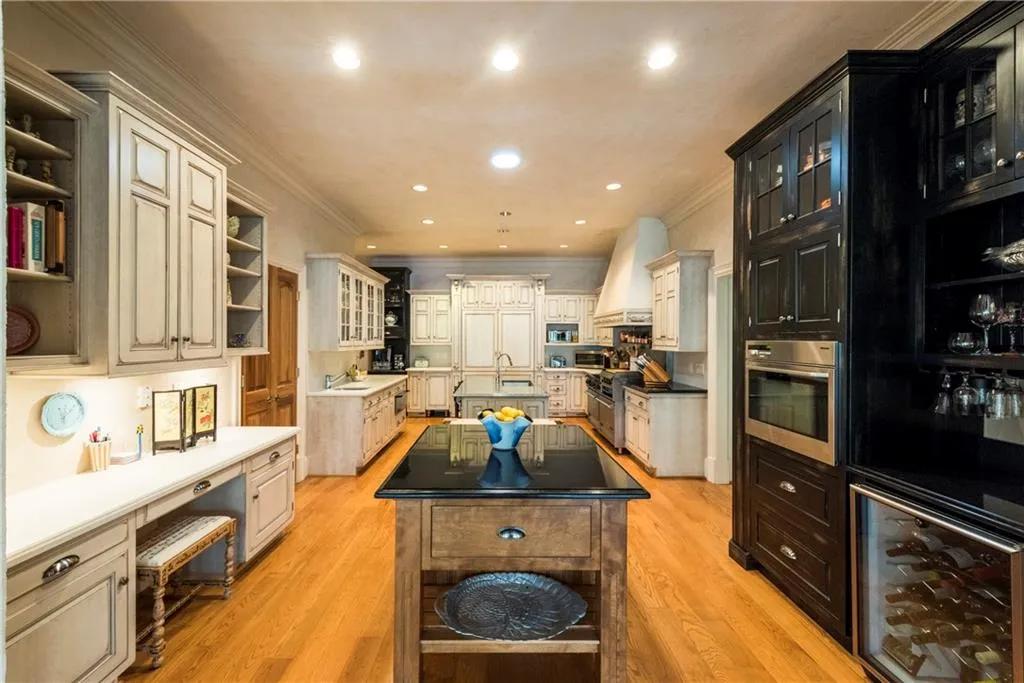 3288 E Wood Valley Road Nw, Atlanta, Georgia 30327, 5 Bedrooms Bedrooms, ,5 BathroomsBathrooms,Residential,Sold,3288 E Wood Valley Road Nw,5661230