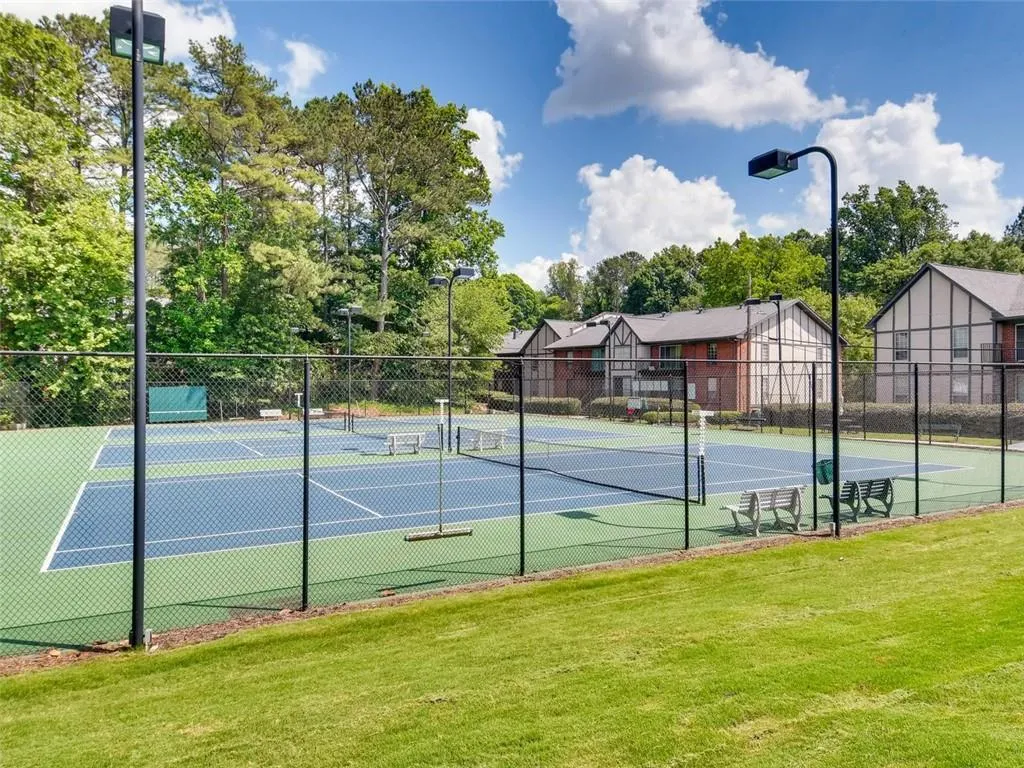 6851 Roswell Road Unit J6, Atlanta, Georgia 30328, 2 Bedrooms Bedrooms, ,2 BathroomsBathrooms,Residential,Sold,6851 Roswell Road Unit J6,6770147