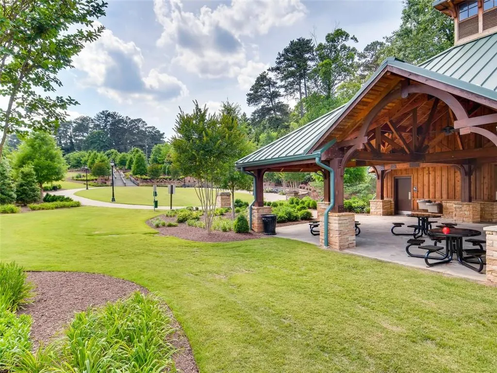 6851 Roswell Road Unit J6, Atlanta, Georgia 30328, 2 Bedrooms Bedrooms, ,2 BathroomsBathrooms,Residential,Sold,6851 Roswell Road Unit J6,6770147