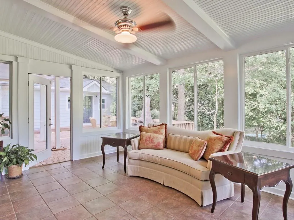 6100 Heards Creek Drive, Atlanta, Georgia 30328, 5 Bedrooms Bedrooms, ,4 BathroomsBathrooms,Residential,Sold,6100 Heards Creek Drive,6765326