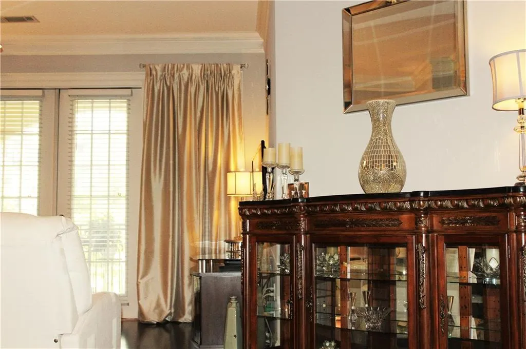 3621 Vinings Slope Unit 1229, Atlanta, Georgia 30339, 1 Bedroom Bedrooms, ,1 BathroomBathrooms,Residential,Sold,3621 Vinings Slope Unit 1229,5765143