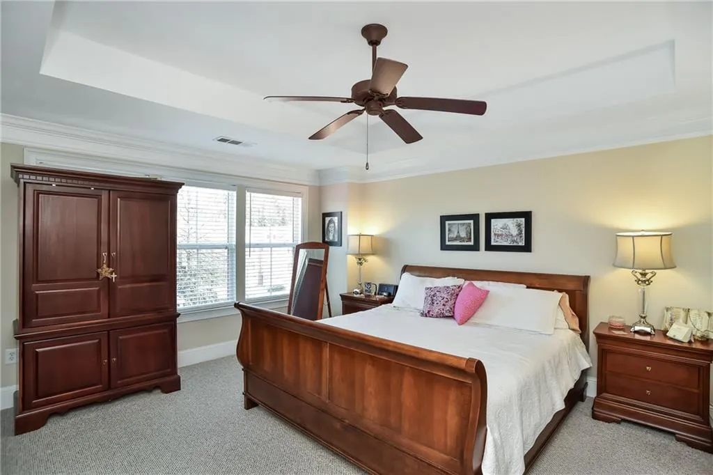 5476 Glenridge View Unit 2010, Sandy Springs, Georgia 30342, 2 Bedrooms Bedrooms, ,2 BathroomsBathrooms,Residential,Sold,5476 Glenridge View Unit 2010,5977411