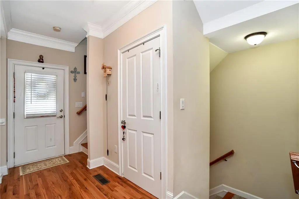 5476 Glenridge View Unit 2010, Sandy Springs, Georgia 30342, 2 Bedrooms Bedrooms, ,2 BathroomsBathrooms,Residential,Sold,5476 Glenridge View Unit 2010,5977411