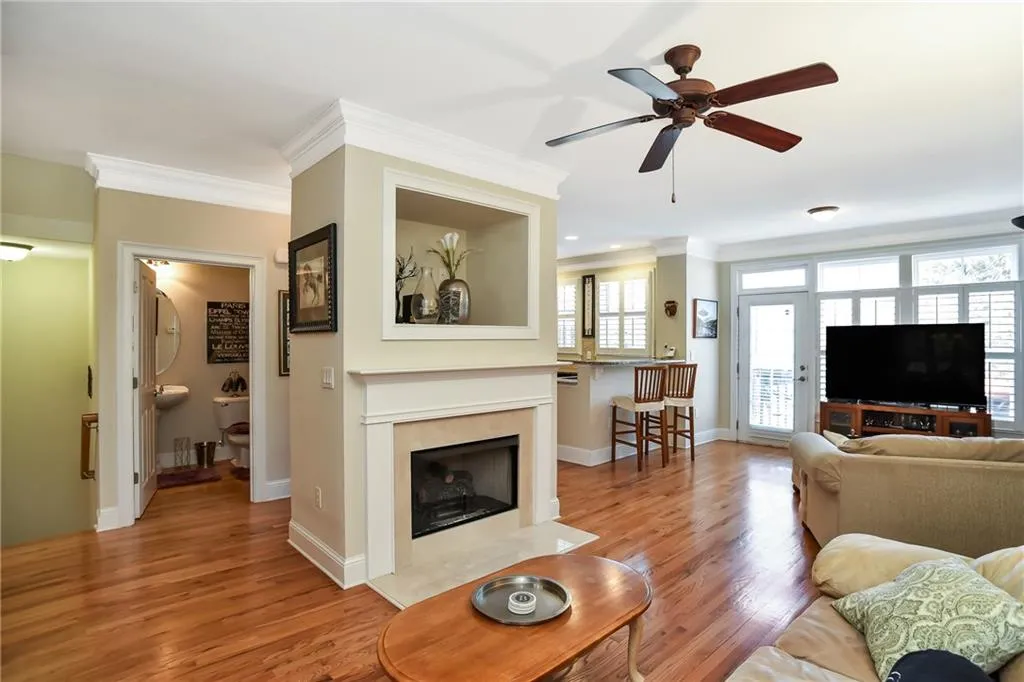 5476 Glenridge View Unit 2010, Sandy Springs, Georgia 30342, 2 Bedrooms Bedrooms, ,2 BathroomsBathrooms,Residential,Sold,5476 Glenridge View Unit 2010,5977411