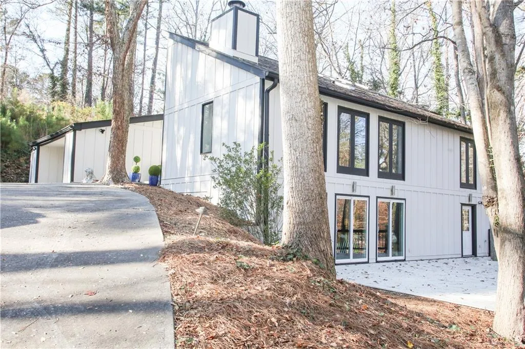 4830 Rebel Trail Nw, Sandy Springs, Georgia 30327, 5 Bedrooms Bedrooms, ,3 BathroomsBathrooms,Residential,For Sale,4830 Rebel Trail Nw,7673647