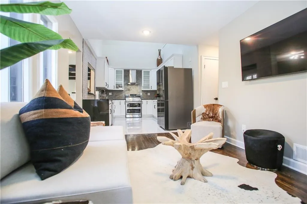 4830 Rebel Trail Nw, Sandy Springs, Georgia 30327, 5 Bedrooms Bedrooms, ,3 BathroomsBathrooms,Residential,For Sale,4830 Rebel Trail Nw,7673647