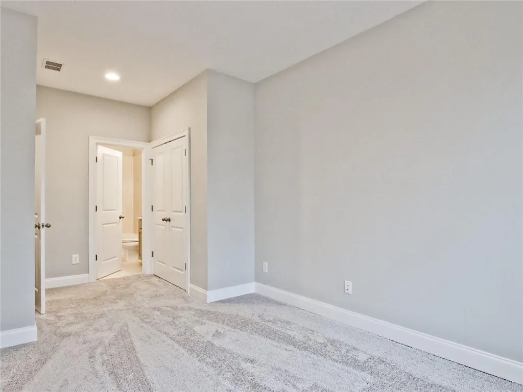 6694 Sterling Drive Unit 662, Sandy Springs, Georgia 30328, 3 Bedrooms Bedrooms, ,3 BathroomsBathrooms,Residential,Sold,6694 Sterling Drive Unit 662,6899973