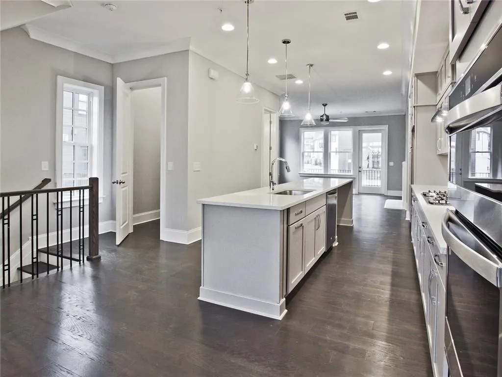 6694 Sterling Drive Unit 662, Sandy Springs, Georgia 30328, 3 Bedrooms Bedrooms, ,3 BathroomsBathrooms,Residential,Sold,6694 Sterling Drive Unit 662,6899973