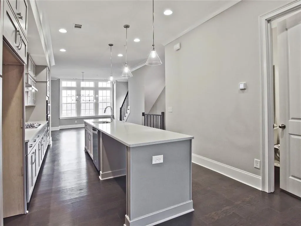 6694 Sterling Drive Unit 662, Sandy Springs, Georgia 30328, 3 Bedrooms Bedrooms, ,3 BathroomsBathrooms,Residential,Sold,6694 Sterling Drive Unit 662,6899973