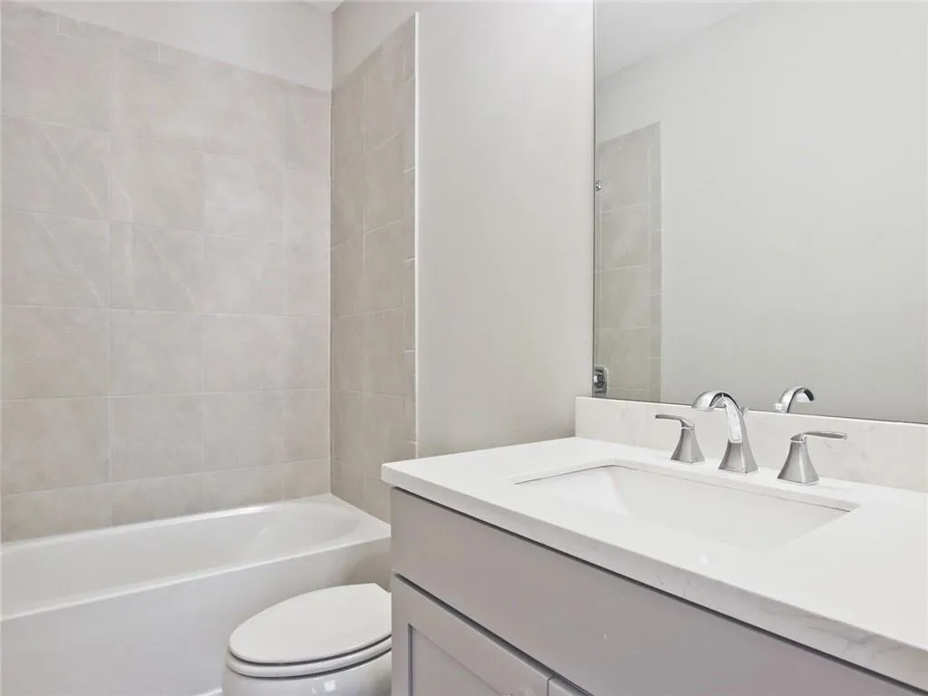 6694 Sterling Drive Unit 662, Sandy Springs, Georgia 30328, 3 Bedrooms Bedrooms, ,3 BathroomsBathrooms,Residential,Sold,6694 Sterling Drive Unit 662,6899973