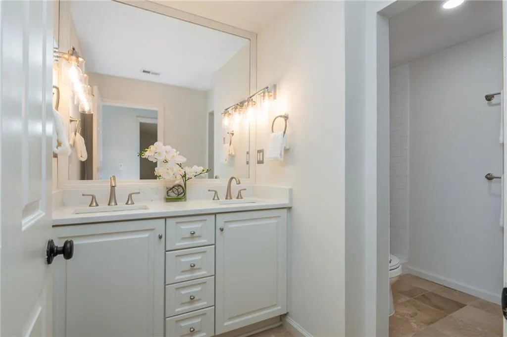 3088 Vinings Ferry Drive Se, Atlanta, Georgia 30339, 3 Bedrooms Bedrooms, ,2 BathroomsBathrooms,Residential,For Sale,3088 Vinings Ferry Drive Se,7671980