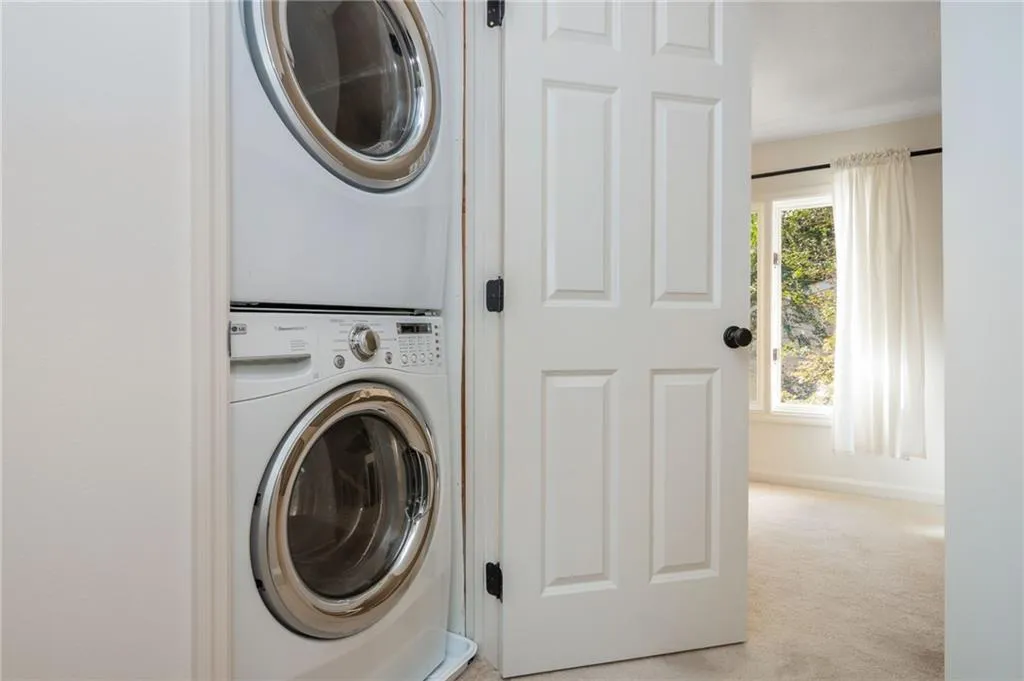 3088 Vinings Ferry Drive Se, Atlanta, Georgia 30339, 3 Bedrooms Bedrooms, ,2 BathroomsBathrooms,Residential,For Sale,3088 Vinings Ferry Drive Se,7671980