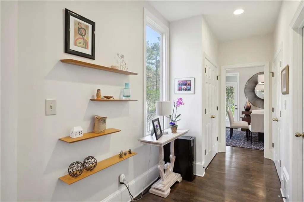 325 Park Glen Point, Sandy Springs, Georgia 30327, 5 Bedrooms Bedrooms, ,4 BathroomsBathrooms,Residential,Sold,325 Park Glen Point,7194560