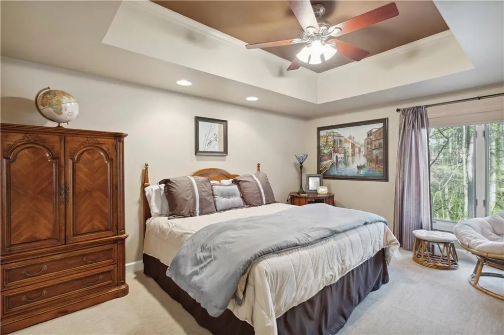 325 Park Glen Point, Sandy Springs, Georgia 30327, 5 Bedrooms Bedrooms, ,4 BathroomsBathrooms,Residential,Sold,325 Park Glen Point,7194560