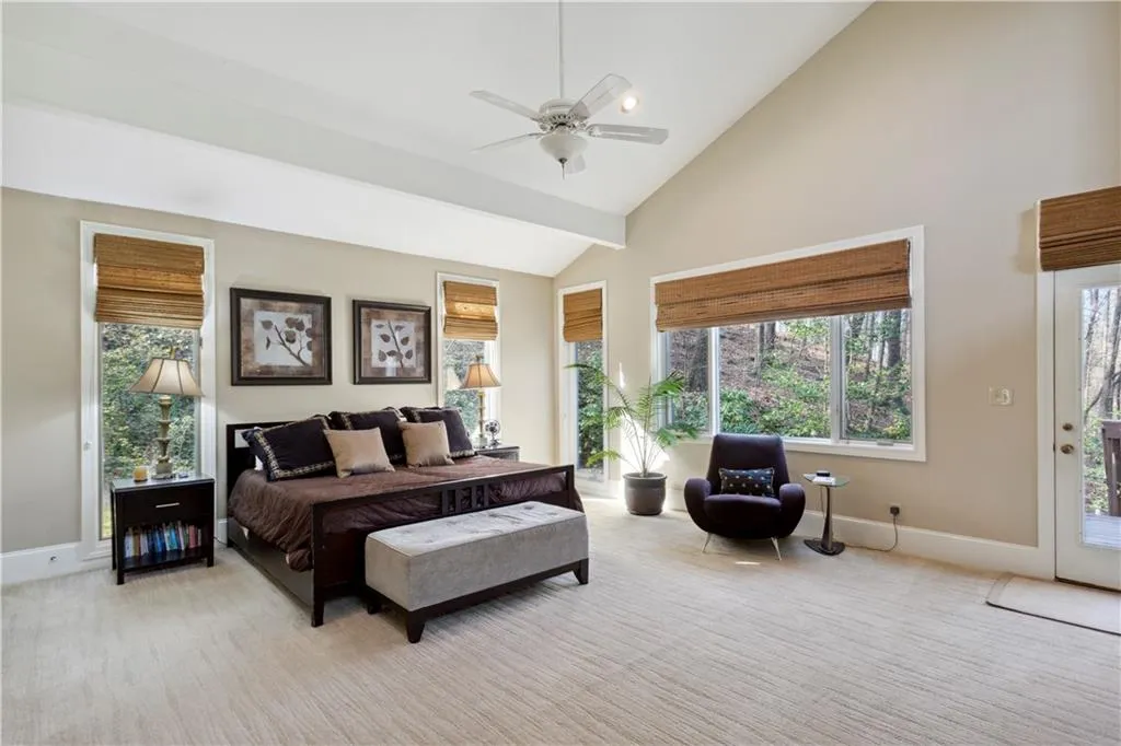 325 Park Glen Point, Sandy Springs, Georgia 30327, 5 Bedrooms Bedrooms, ,4 BathroomsBathrooms,Residential,Sold,325 Park Glen Point,7194560