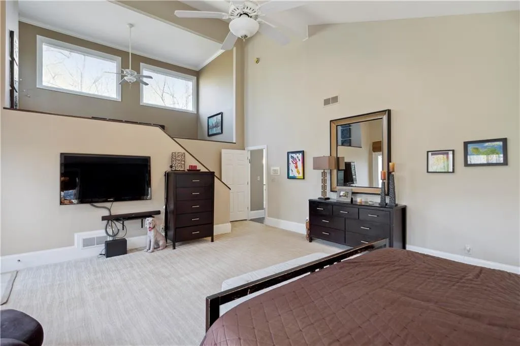 325 Park Glen Point, Sandy Springs, Georgia 30327, 5 Bedrooms Bedrooms, ,4 BathroomsBathrooms,Residential,Sold,325 Park Glen Point,7194560