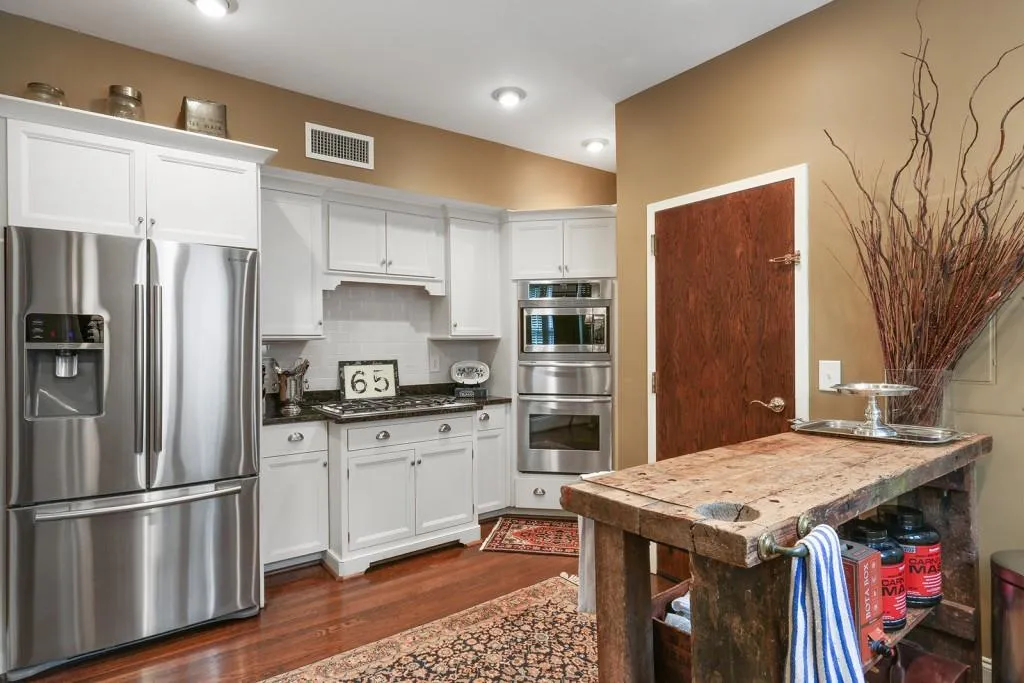 65 Peachtree Memorial Drive Unit 1, Atlanta, Georgia 30309, 2 Bedrooms Bedrooms, ,2 BathroomsBathrooms,Residential,Sold,65 Peachtree Memorial Drive Unit 1,5804379