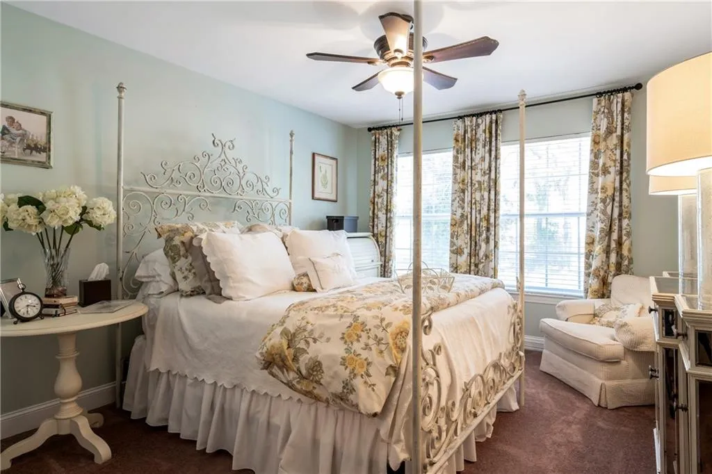 6980 Roswell Road Unit J6, Atlanta, Georgia 30328, 2 Bedrooms Bedrooms, ,2 BathroomsBathrooms,Residential,Sold,6980 Roswell Road Unit J6,6558958