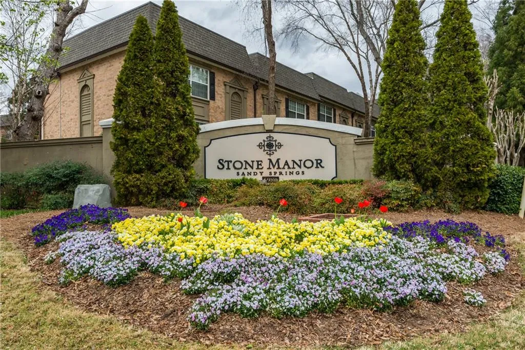 6980 Roswell Road Unit J6, Atlanta, Georgia 30328, 2 Bedrooms Bedrooms, ,2 BathroomsBathrooms,Residential,Sold,6980 Roswell Road Unit J6,6558958