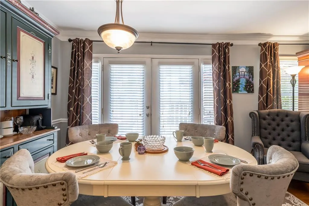 6980 Roswell Road Unit J6, Atlanta, Georgia 30328, 2 Bedrooms Bedrooms, ,2 BathroomsBathrooms,Residential,Sold,6980 Roswell Road Unit J6,6558958