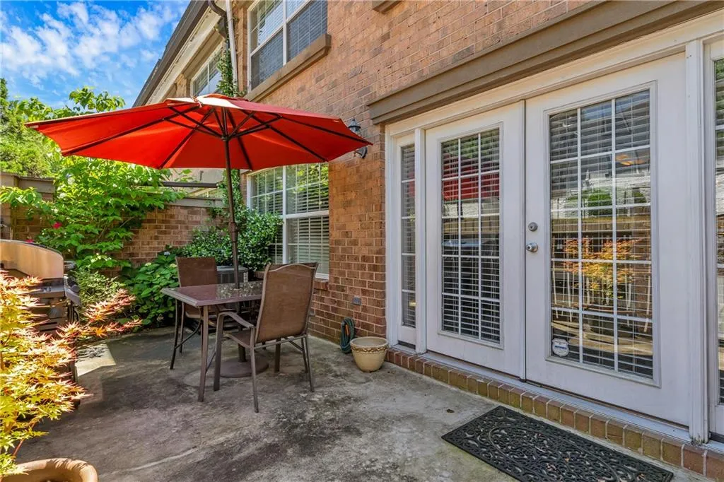 6980 Roswell Road Unit J6, Atlanta, Georgia 30328, 2 Bedrooms Bedrooms, ,2 BathroomsBathrooms,Residential,Sold,6980 Roswell Road Unit J6,6558958