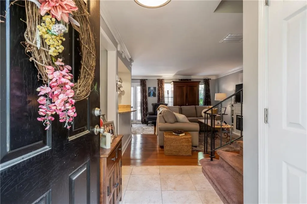6980 Roswell Road Unit J6, Atlanta, Georgia 30328, 2 Bedrooms Bedrooms, ,2 BathroomsBathrooms,Residential,Sold,6980 Roswell Road Unit J6,6558958