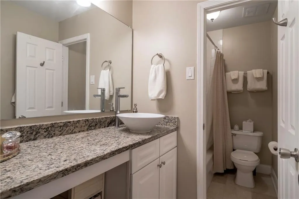 6980 Roswell Road Unit J6, Atlanta, Georgia 30328, 2 Bedrooms Bedrooms, ,2 BathroomsBathrooms,Residential,Sold,6980 Roswell Road Unit J6,6558958