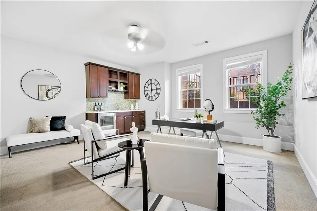 198 Alderwood Point, Atlanta, Georgia 30328, 3 Bedrooms Bedrooms, ,3 BathroomsBathrooms,Residential,Sold,198 Alderwood Point,7702314