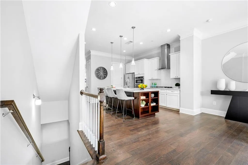 198 Alderwood Point, Atlanta, Georgia 30328, 3 Bedrooms Bedrooms, ,3 BathroomsBathrooms,Residential,Sold,198 Alderwood Point,7702314