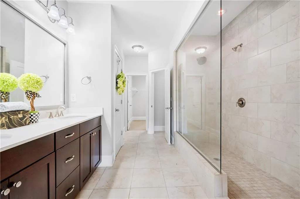 198 Alderwood Point, Atlanta, Georgia 30328, 3 Bedrooms Bedrooms, ,3 BathroomsBathrooms,Residential,Sold,198 Alderwood Point,7702314