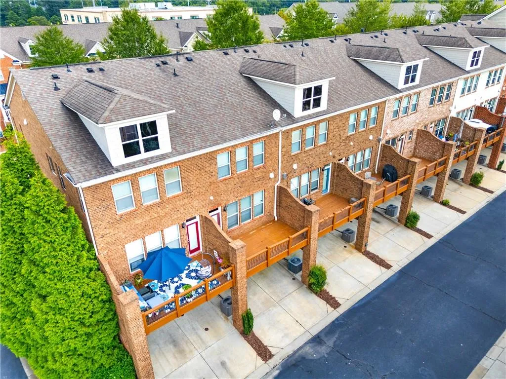 198 Alderwood Point, Atlanta, Georgia 30328, 3 Bedrooms Bedrooms, ,3 BathroomsBathrooms,Residential,Sold,198 Alderwood Point,7702314