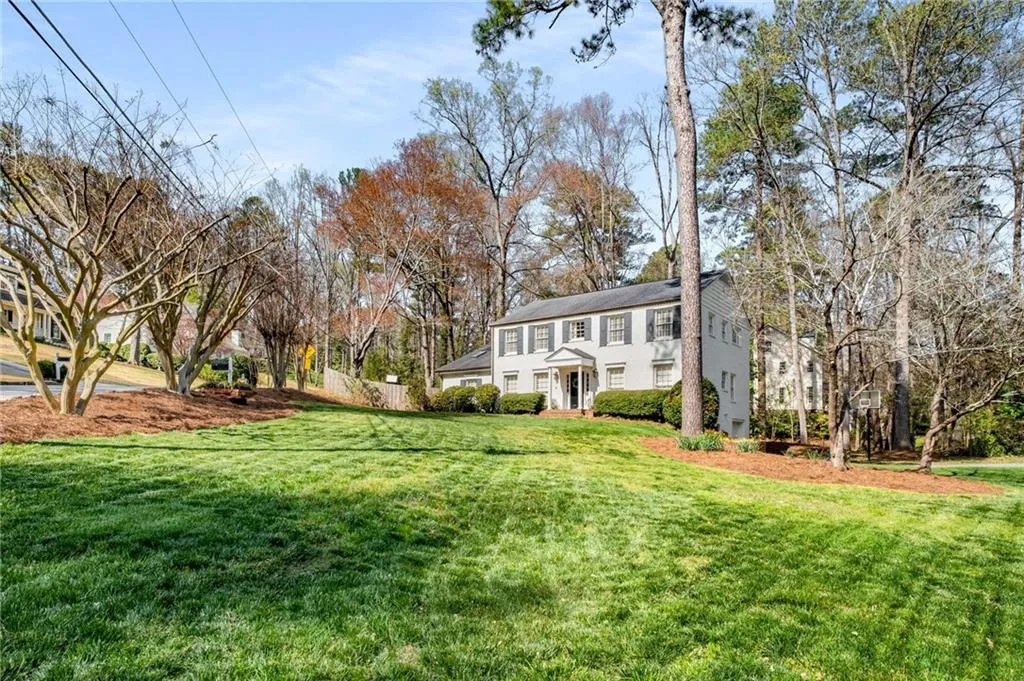 2955 Rhodenhaven Drive Nw, Atlanta, Georgia 30327, 4 Bedrooms Bedrooms, ,4 BathroomsBathrooms,Residential,Sold,2955 Rhodenhaven Drive Nw,7591244