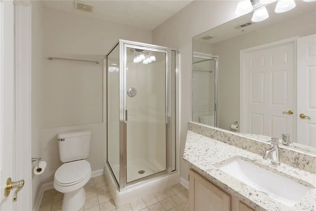 1450 Keys Crossing Drive Ne, Brookhaven, Georgia 30319, 2 Bedrooms Bedrooms, ,2 BathroomsBathrooms,Residential,For Sale,1450 Keys Crossing Drive Ne,7585225