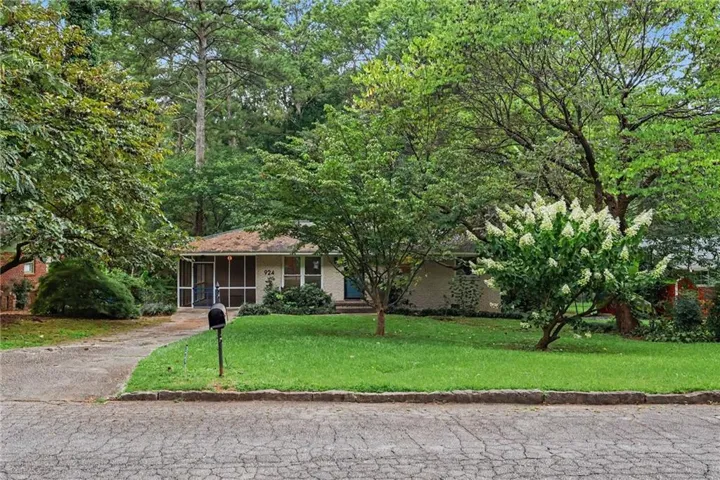 924 Greenbriar Place, Decatur, Georgia 30033